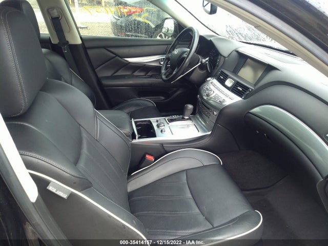 2016 Infiniti Q70, VIN: JN1BY1AR7GM270210