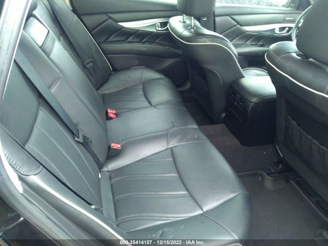 2016 Infiniti Q70, VIN: JN1BY1AR7GM270210