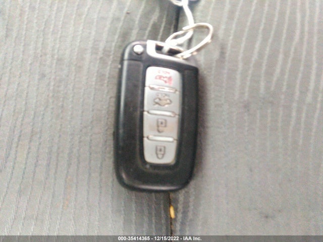 Hyundai SONATA HYBRID 2014 KMHEC4A48EA117263 Image 3