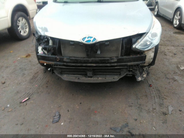 Hyundai SONATA HYBRID 2014 KMHEC4A48EA117263 Image 8