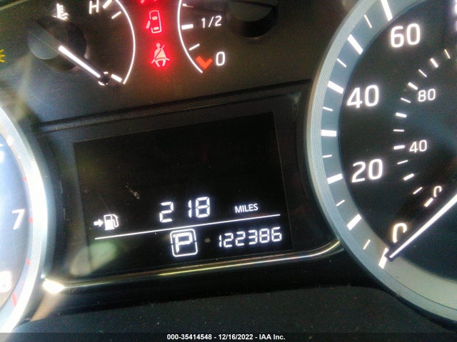 2015 NISSAN SENTRA SR VIN: 3N1AB7AP2FY270190