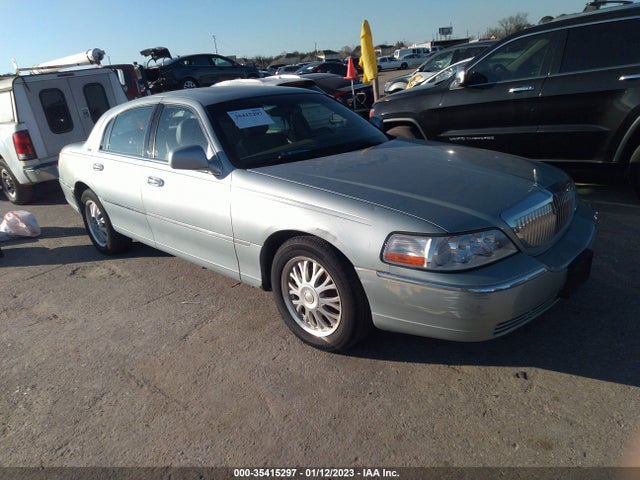 Lincoln Town Car Signature Limited 2007 1LNHM82V77Y633164 головне зображення