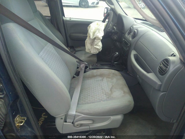 2005 JEEP LIBERTY SPORT VIN: 1J4GL48K75W558137