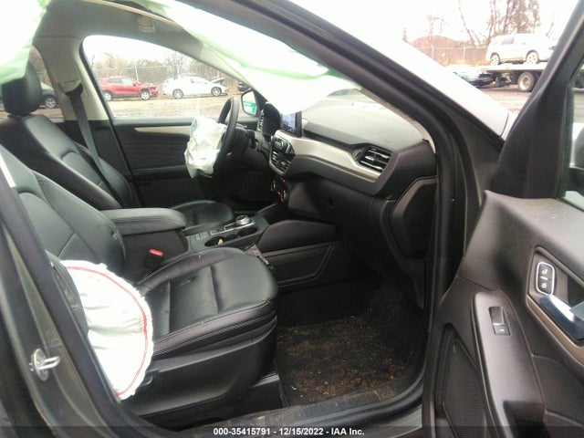 2022 Ford Escape, VIN: 1FMCU9H60NUA31954