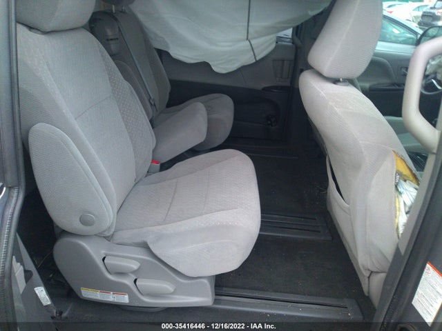 2018 Toyota Sienna, VIN: 5TDKZ3DC2JS909148
