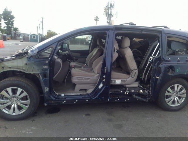 Honda ODYSSEY SE 2017 5FNRL5H33HB020427 Image 8