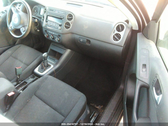 WVGAV3AX9EW618355 Volkswagen TIGUAN S