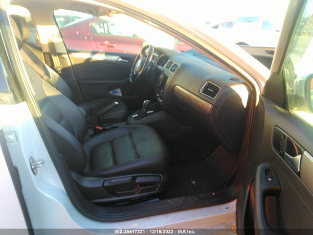 3VWDB7AJ9JM215819 Volkswagen Jetta 1.4t