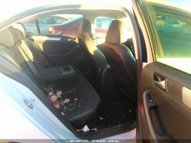 3VWDB7AJ9JM215819 Volkswagen Jetta 1.4t