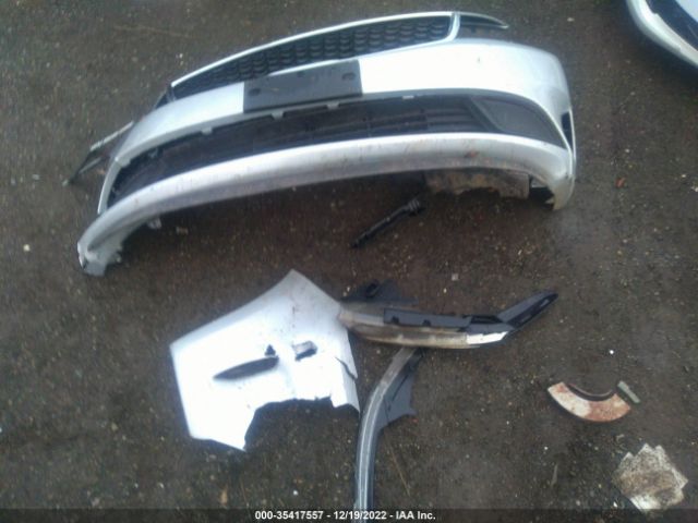 3KPFL4A76JE258259 KIA FORTE LX