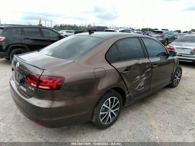 3VWDX7AJ3BM321279 Volkswagen Jetta Sedan Se W