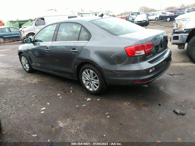 3VWLA7AJ5FM404425 Volkswagen Jetta Sedan 2.0l Tdi Se