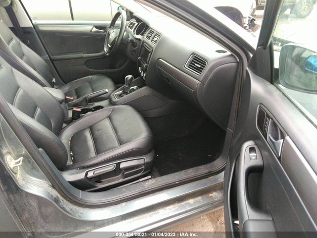 3VWLA7AJ5FM404425 Volkswagen Jetta Sedan 2.0l Tdi Se