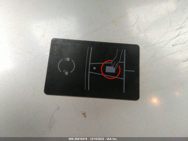 Tesla Model Y Long Range 2021 5YJYGDEE7MF082004 Image 11