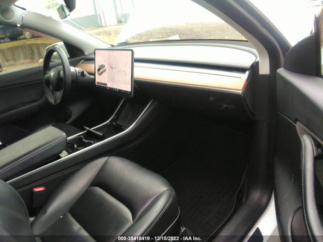 Tesla Model Y Long Range 2021 5YJYGDEE7MF082004 Image 5