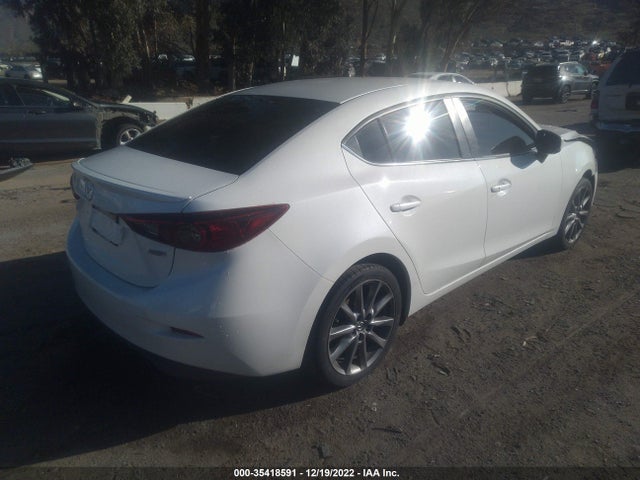 2018 Mazda 3, VIN: 3MZBN1V38JM229301