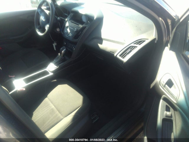 2016 Ford Focus, VIN: 1FADP3E20GL275293
