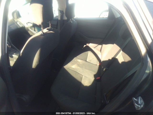 2016 Ford Focus, VIN: 1FADP3E20GL275293