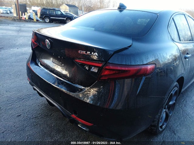 ZARFAEEN8J7567418 Alfa Romeo Giulia Ti Sport