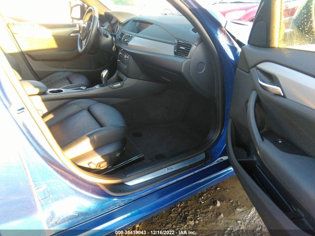 2014 BMW X1, VIN: WBAVL1C51EVY19195