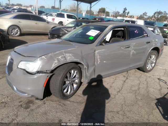 2C3CCARG2KH565301 Chrysler 300 Touring