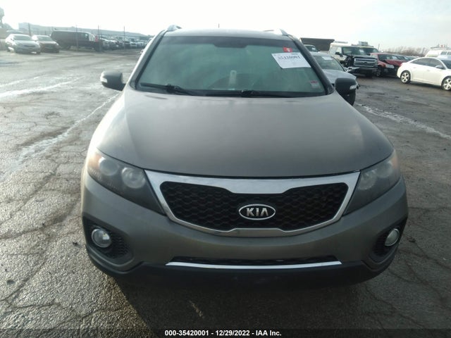 2012 KIA SORENTO LX VIN: 5XYKT3A67CG307264