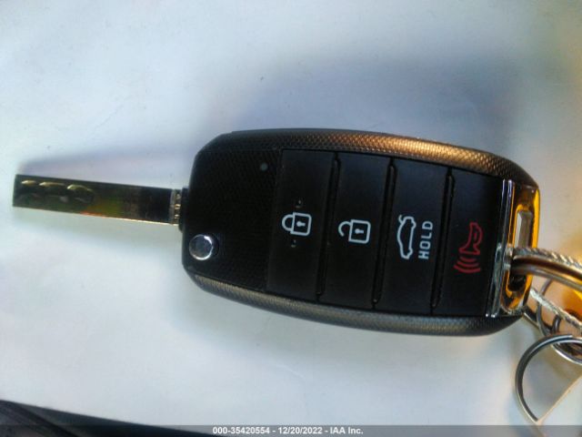 3KPA24AB3JE071465 KIA RIO S