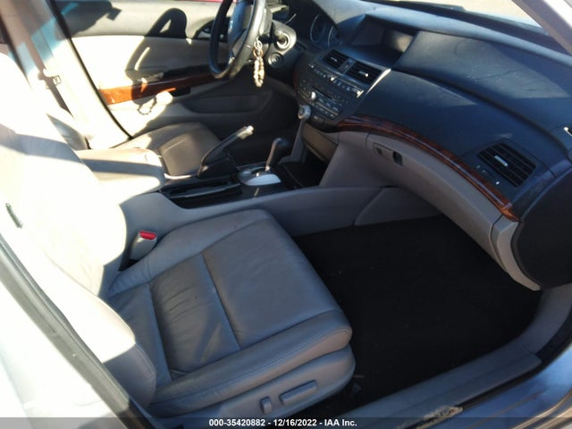 2011 HONDA ACCORD SDN EX-L VIN: 1HGCP3F84BA020967