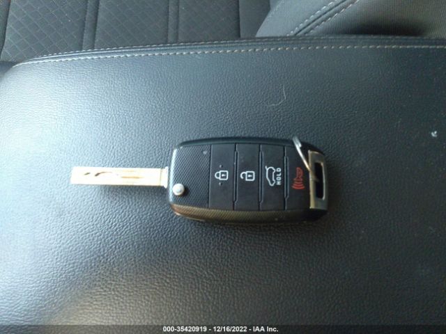 5XYPG4A34JG374830 KIA SORENTO LX