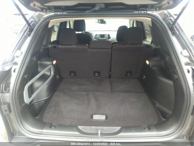 1C4PJLAB6HD238520 Jeep Cherokee Sport