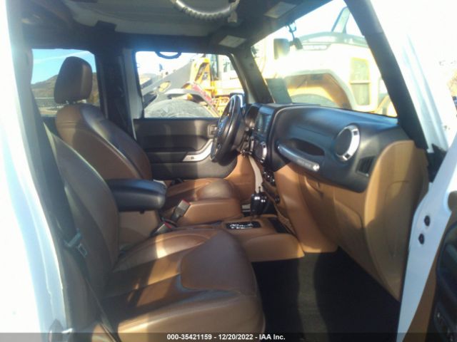 1C4BJWEG1DL527385 Jeep Wrangler Unlimited Sahara