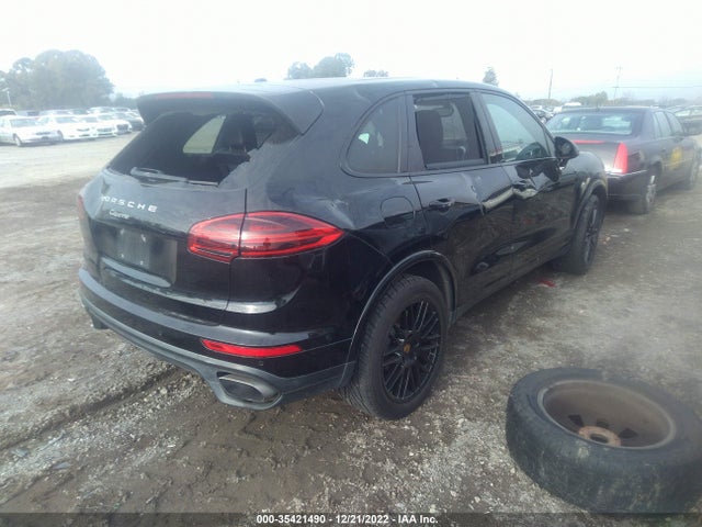 2017 Porsche Cayenne, VIN: WP1AA2A20HKA83294
