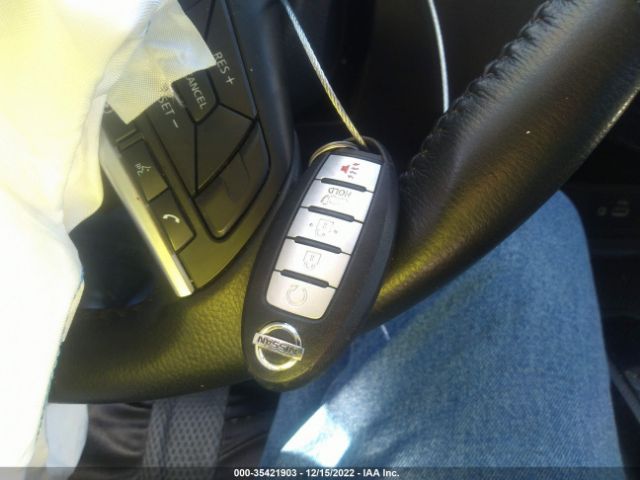5N1AT2MT5JC835566 Nissan ROGUE SV