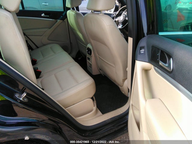 2016 Volkswagen Tiguan, VIN: WVGBV7AX0GW056313