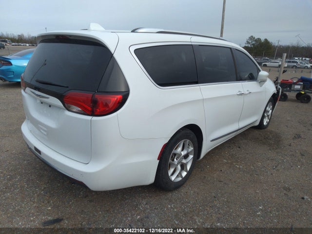 Chrysler Pacifica Touring L 2020 аукцион фото