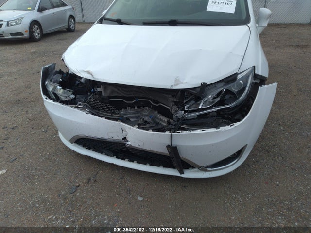 Chrysler Pacifica Touring L 2020 аукцион фото