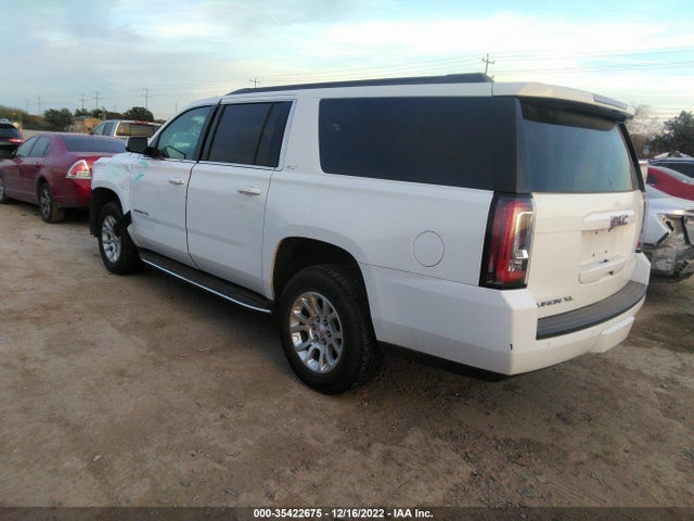 GMC YUKON XL 2017 1GKS2GKCXHR109404 Image 3