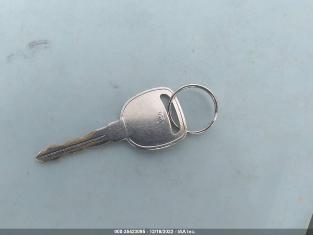 2002 SATURN SC 3DR VIN: 1G8ZP12872Z191548
