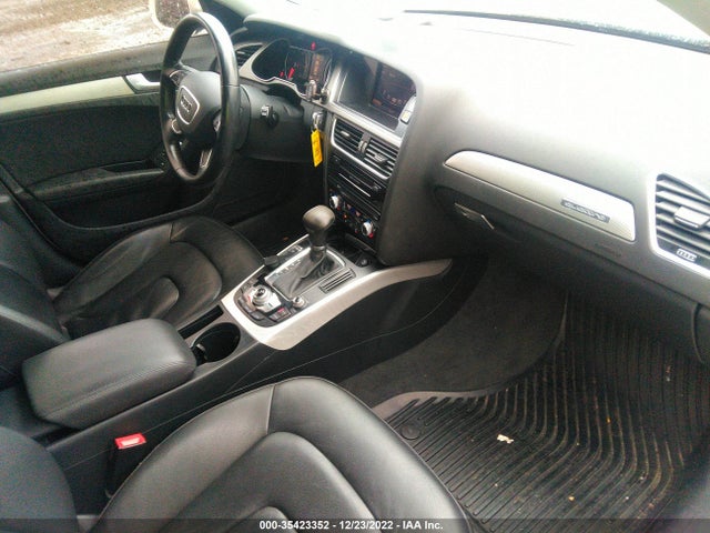 2015 Audi A4, VIN: WAUBFAFL2FN025988