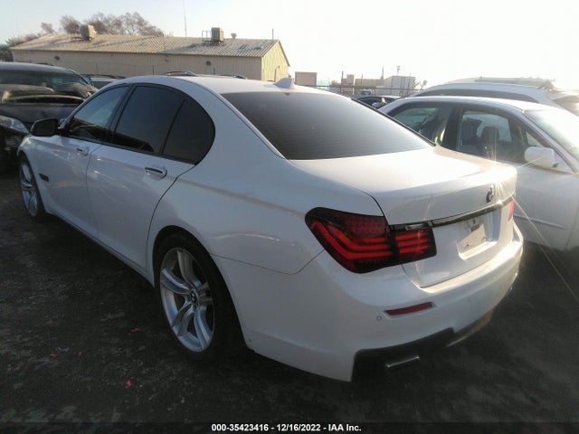 BMW 7 Series 740i 2014 WBAYA6C5XED144565 Image 3