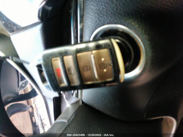 KNALN4D72G5207335 KIA Cadenza Limited