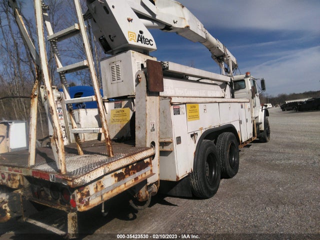 2004 FREIGHTLINER MEDIUM CONVENTIONAL FL80 VIN: 1FVKBXAK84DM63535