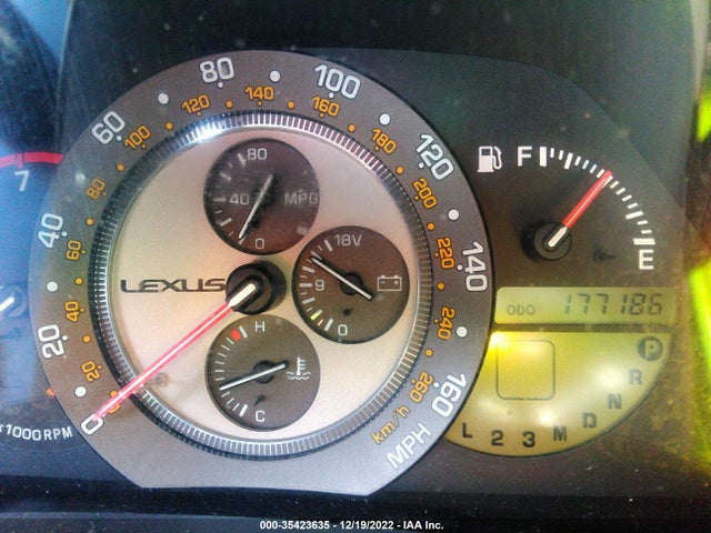 Lexus IS 300 2001 JTHBD182010016630 Image 9