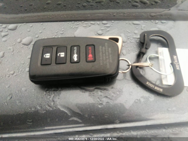 Lexus IS 200T 2016 JTHBA1D28G5024548 Image 3