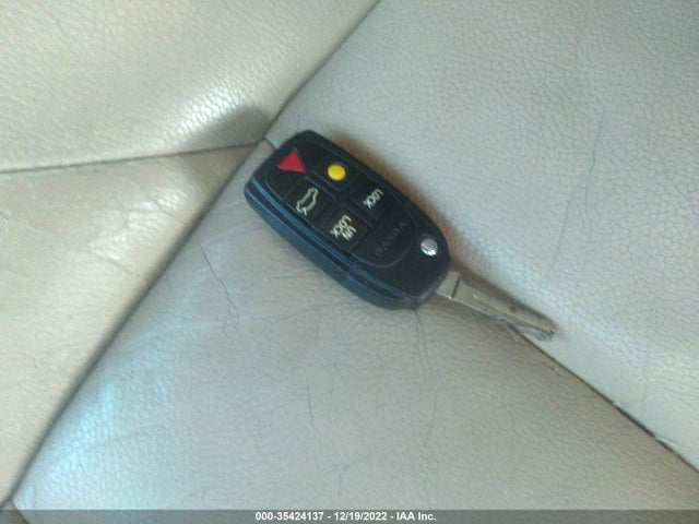 Volvo S60 2004 YV1RS53D642351545 Image 3