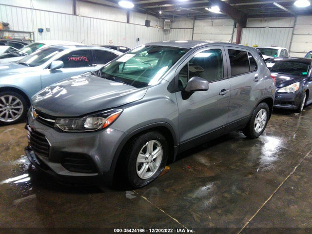 Chevrolet TRAX LS 2020 3GNCJKSB8LL183022 Image 2