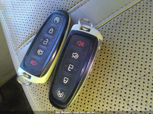Lincoln MKX 2011 2LMDJ8JK9BBJ11483 Image 3