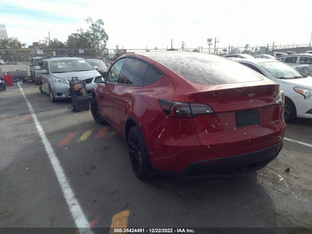 2021 Tesla Model Y, VIN: 5YJYGDEE7MF214372