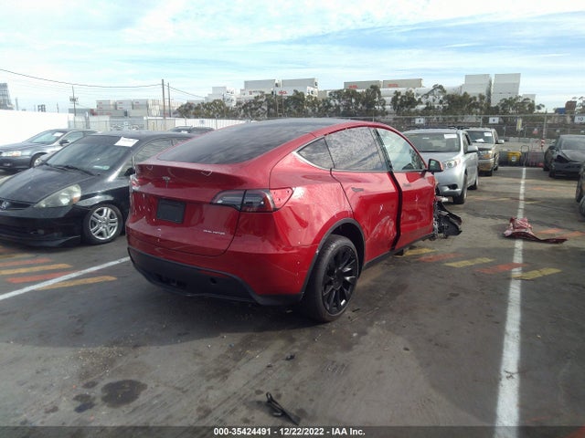 2021 Tesla Model Y, VIN: 5YJYGDEE7MF214372