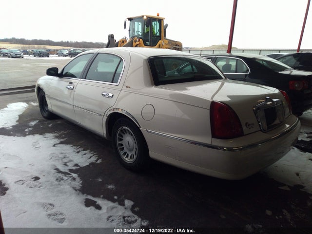 2002 LINCOLN TOWN CAR CARTIER VIN: 1LNHM83W62Y651106